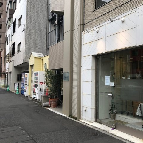 エスバレーのエントランス