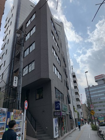 広栄ビルの外観