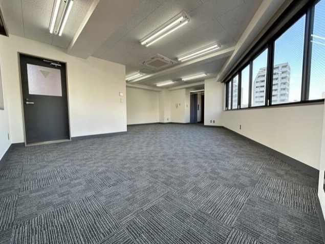 広栄ビルの内装