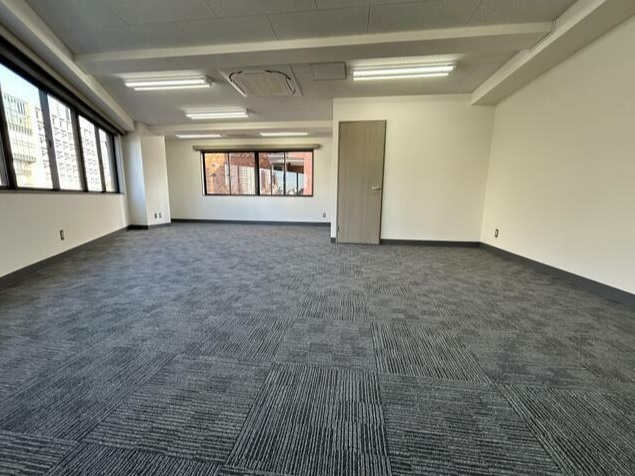 広栄ビルの内装