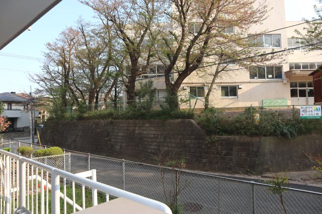 習志野台中央ハイツ　１階専用庭付の展望