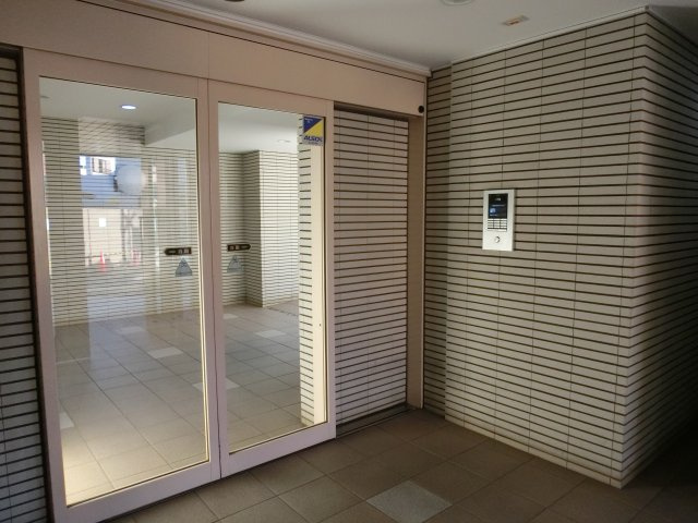 ヴェルレージュ習志野　５階部分のエントランス|安心のオートロック
