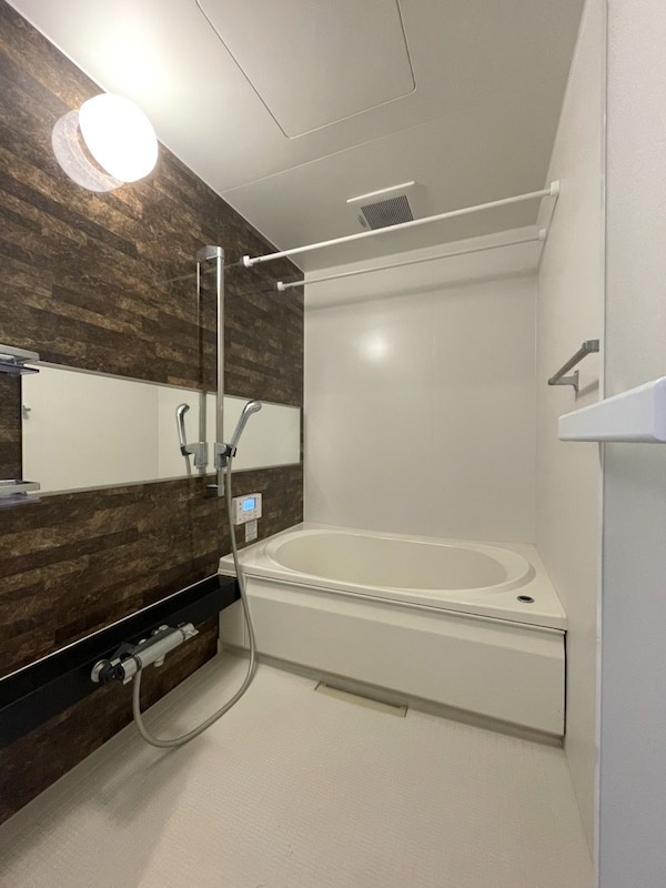 メゾン神明町の浴室