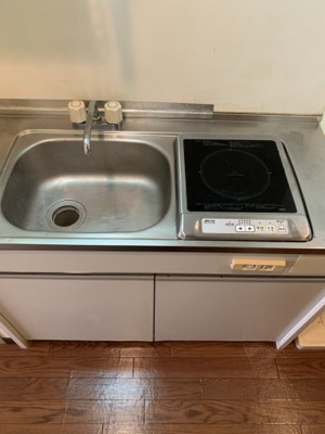 【キッチン】 | 大南ビル | コンパクトなキッチンで掃除もラクラク！IHコンロです！