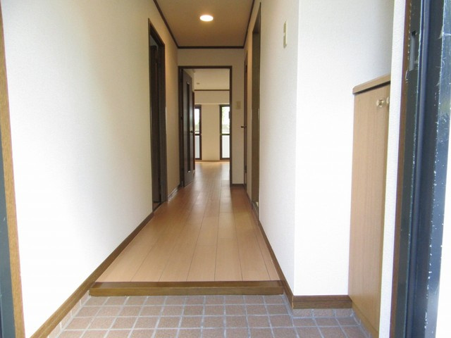 リブェール宝塚の玄関