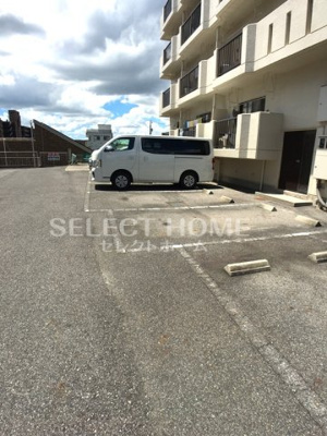 【駐車場】 | メゾン魚町 | 駐車場完備です