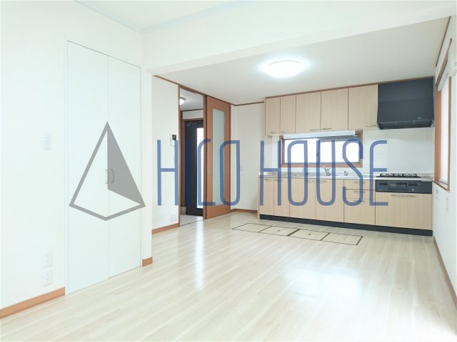 Roin Aの居間・リビング
