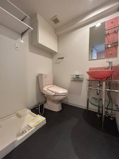 SERENiTE江坂四番館の洗面所|使いやすい洗面所です