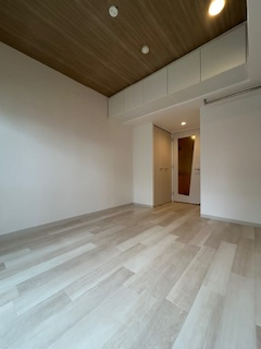 SERENiTE江坂四番館の居間・リビング|使いやすい居間です