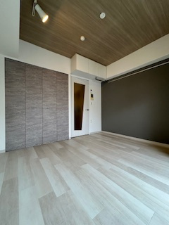 SERENiTE江坂四番館の居間・リビング|ゆったりとしたリビングです