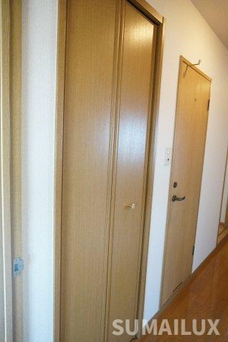 熊本市東区長嶺南８丁目の賃貸マンションの玄関