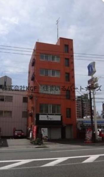 大手町ビルの駐車場|毎日通るエントランスはこのようになっています