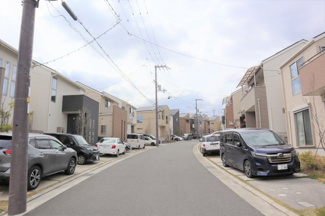 【前面道路含む現地写真】