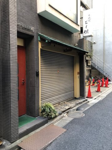 クリエイト東銀座ビルのエントランス