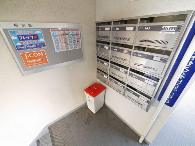 多聞台パークシャトーのエントランス