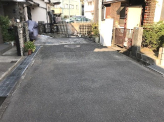 【前面道路含む現地写真】