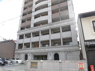 ベラジオ烏丸三条の外観