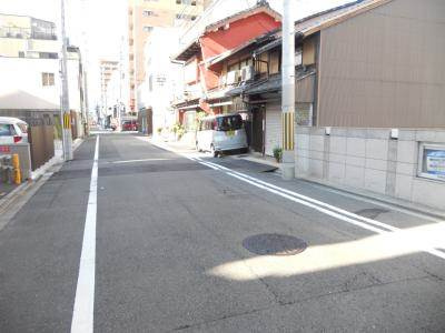 ベラジオ烏丸三条の周辺|前面道路