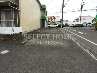 【駐車場】 | 駐車場に車を止められます
