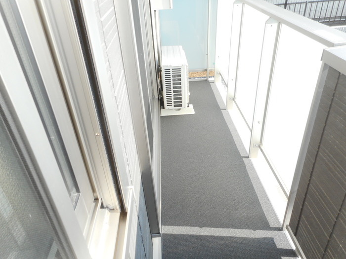 オッツ西船橋のバルコニー