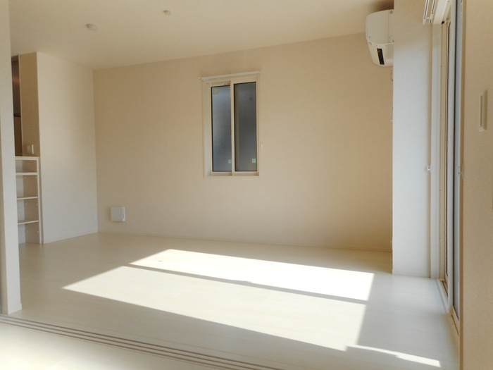 オッツ西船橋の居間・リビング