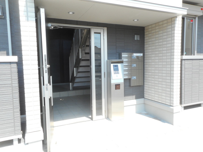 オッツ西船橋のエントランス