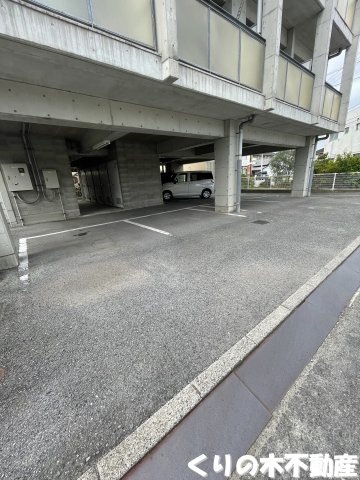 【駐車場】 | ラ・コーベルⅡ | 駐車場完備です