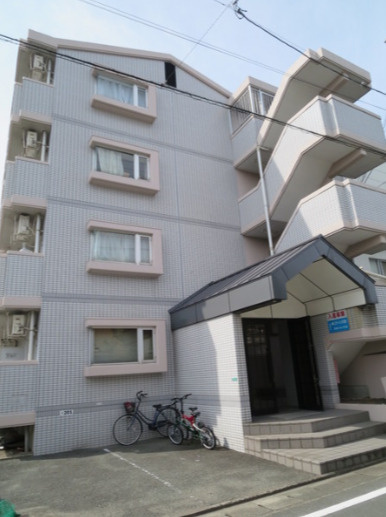 シャトレ新町の外観