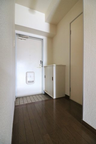 シベルハイツの玄関|現況と異なる場合があります。