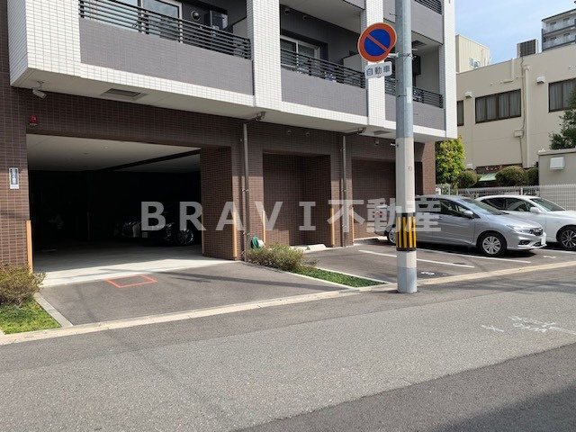 プラシード新町　BRAVI不動産の駐車場|【プラシード新町】駐車場です