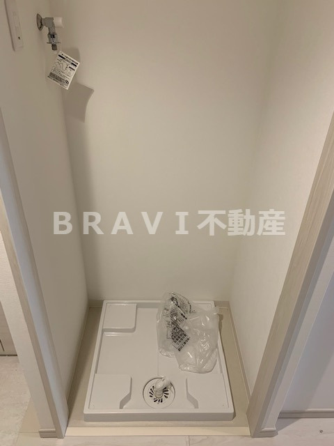 エスカーサ大阪WEST九条駅前　BRAVI不動産の設備|【エスカーサ大阪WEST九条駅前】洗濯パン