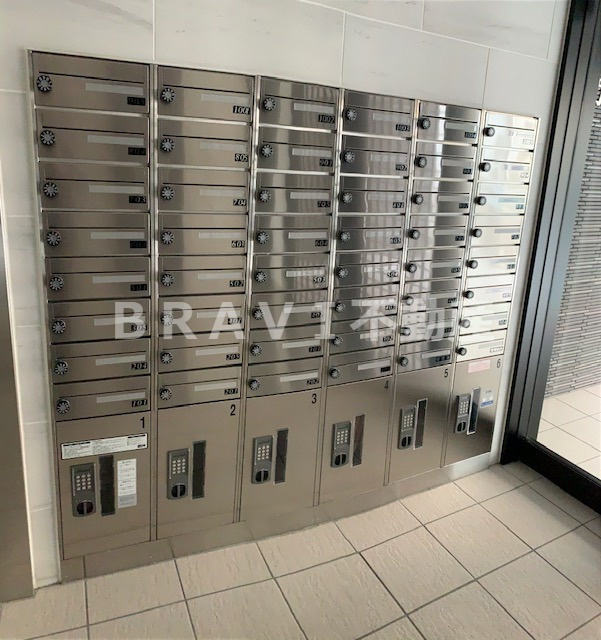 エスカーサ大阪WEST九条駅前　BRAVI不動産のその他共用部分|【エスカーサ大阪WEST九条駅前】メールボックス