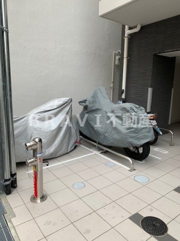エスカーサ大阪WEST九条駅前　BRAVI不動産のその他共用部分|【エスカーサ大阪WEST九条駅前】バイク置場
