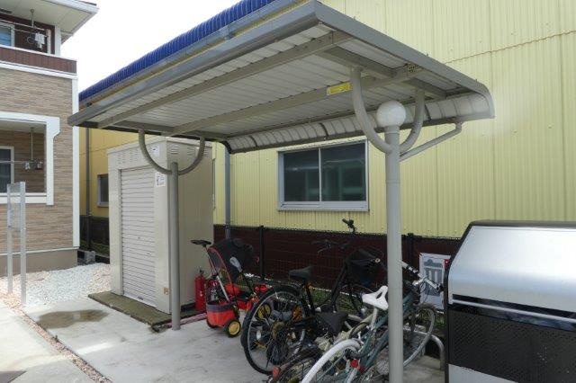 岡山市南区箕島のアパートのその他共用部分|自転車置き場