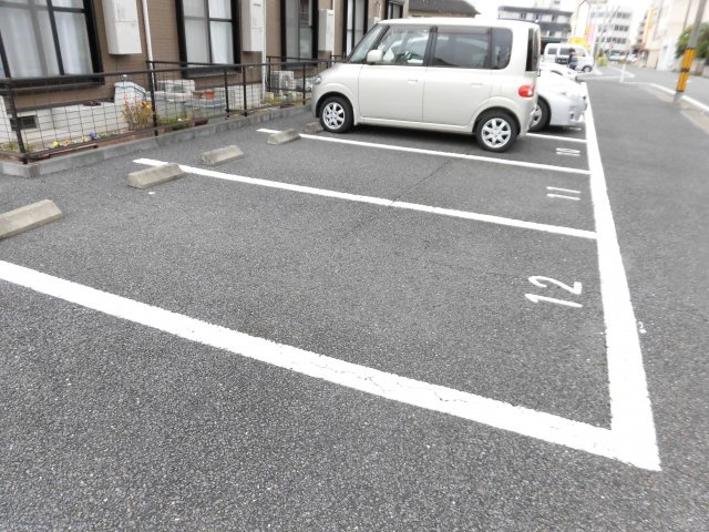 リベルテＡの駐車場