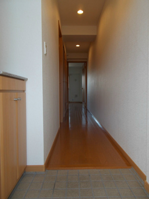 【玄関】 | メゾン・ド・フラン | 収納もある玄関です