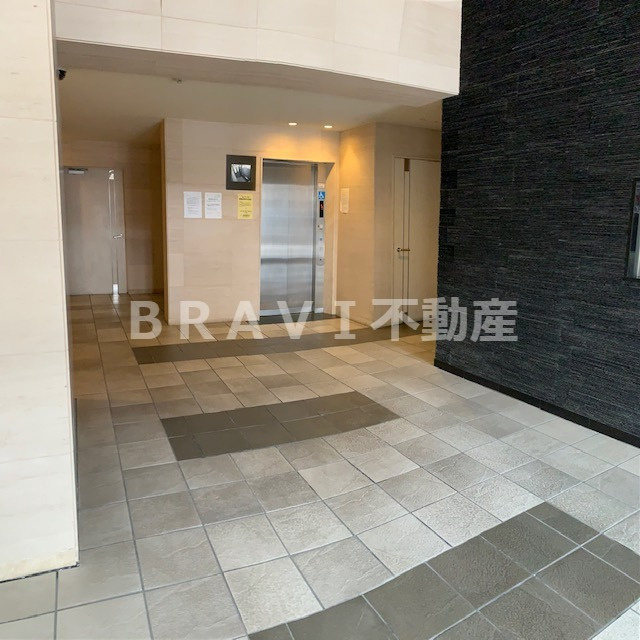 エイペックス南堀江　BRAVI不動産のロビー|【エイペックス南堀江】ゆとりのあるロビーです