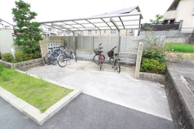 【その他共用部分】 | 逢坂セントラルハイツ | 駐輪場です