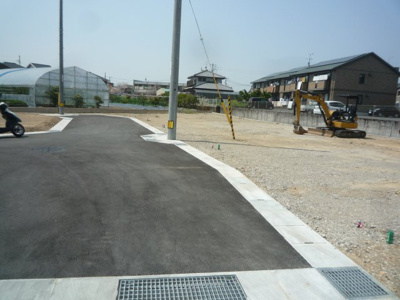 【前面道路含む現地写真】 | 高知市薊野東町4号地