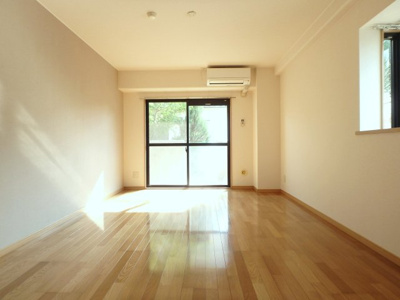 【内装】 | イルサローネ