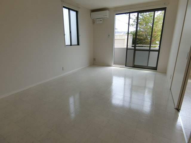 グランメールＡ棟の居間・リビング