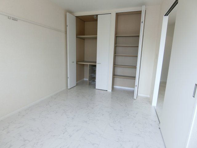 グランメールＡ棟の洋室