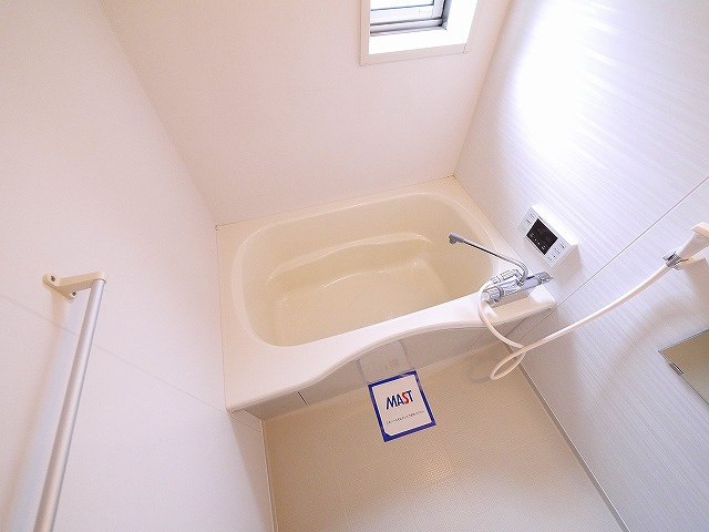 グリーンメゾン菰川Cの浴室|きれいなお風呂です