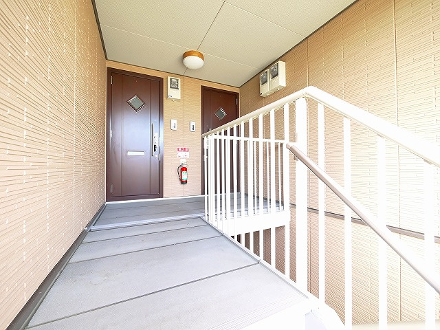 グリーンメゾン菰川Cのその他共用部分|綺麗な共有スペース。