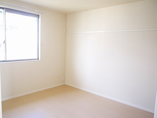 グリーンメゾン菰川Ｃの洋室