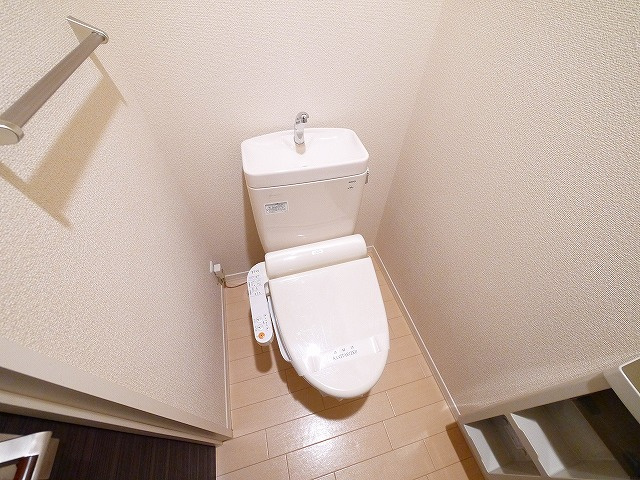 グリーンメゾン菰川Ｃのトイレ|清潔感のあるトイレです