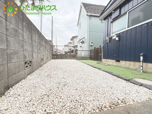上尾市原市　中古一戸建ての駐車場