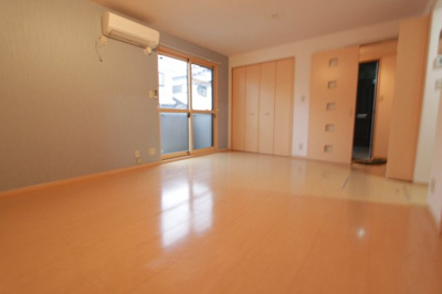 【居間・リビング】 | ロイヤルコートＢ棟