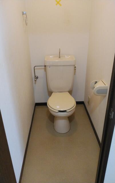 熊本市中央区八王寺町の賃貸マンションのトイレ