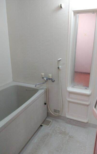 熊本市中央区八王寺町の賃貸マンションの浴室